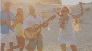 Read more about the article The Ultimate Summer Sips: How Rekorderlig Brings the Fun to Warm Weather